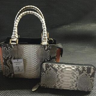 未使用品パイソン本革バッグ