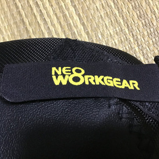 中古　ソフトニーパッド　ネオワークギア膝当て①