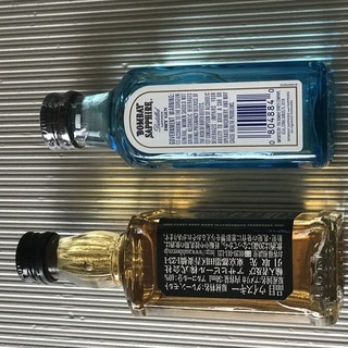 オンライン呑み会にも映えます！ミニチュアボトル「ジャックダニエル」など８本売りますの画像