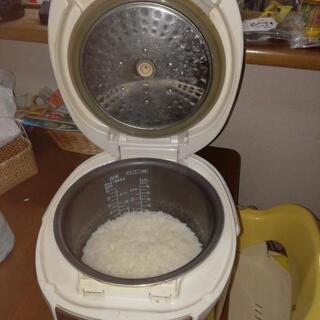 (交渉中です)炊飯器をお譲りします。の画像