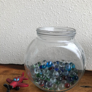 ガラスの瓶の画像