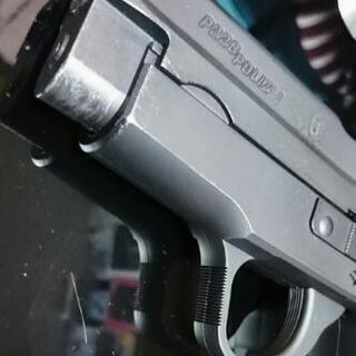 東京マルイ SIG P226 フェイクウッドグリップオリジナルブラスト塗装ブルーイングの画像