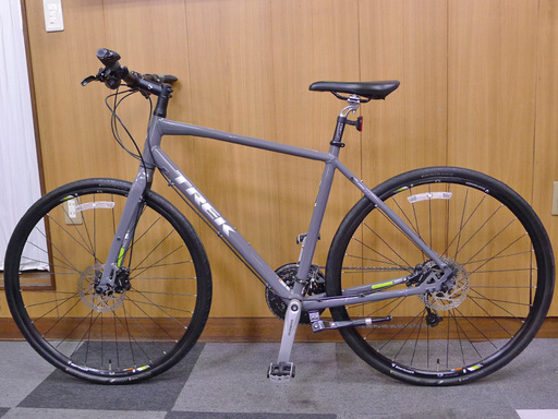 中古クロスバイク TREK 7.4Disc 2015