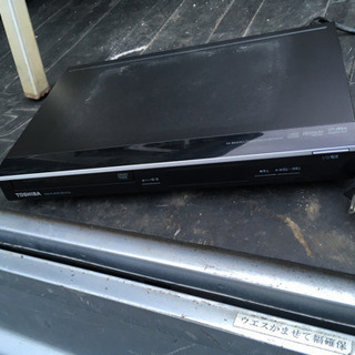 東芝DVDプレーヤー　2011年 かなり小さく軽い