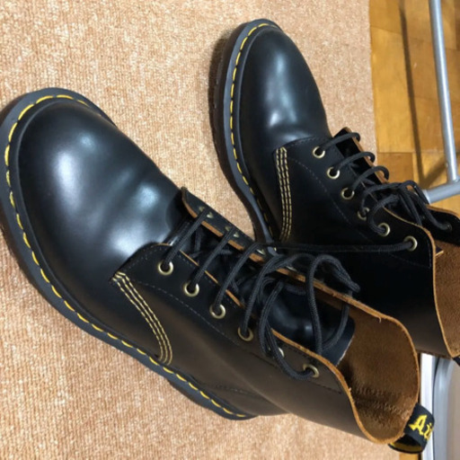 ドクターマーチン6ホール