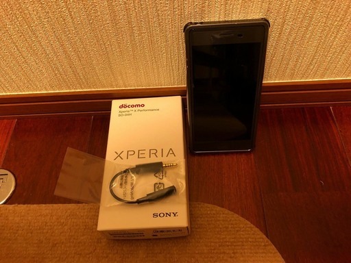 SONY Xperia Ｘ Performance　中古 simロック解除済 docomo