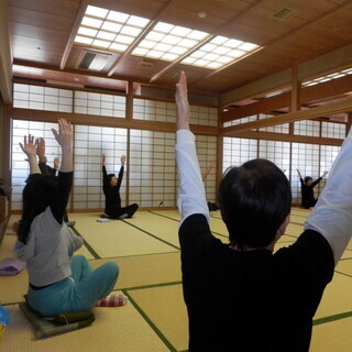 【心も明るく前向きになる！世界一楽な和みのヨーガ2/29（土）・...