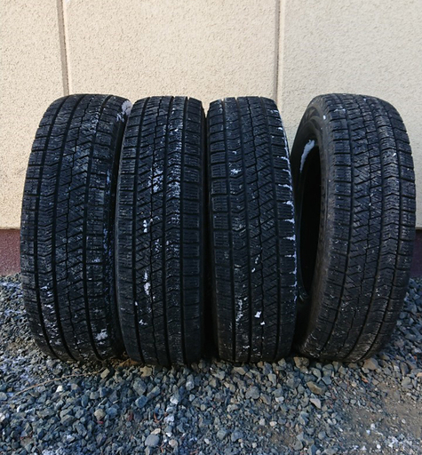 BRIDGESTONE ブリヂストン BLIZZAK VRX2 175/70R14 17年製 スタッドレス(T1471wYGG)