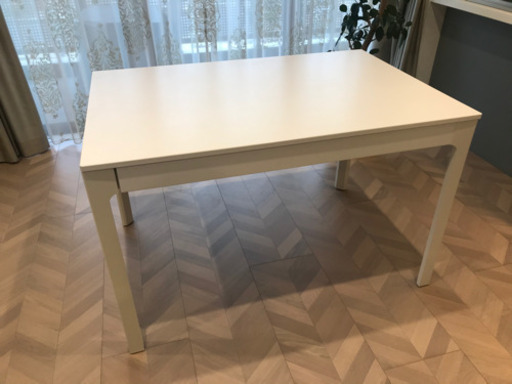 IKEA製ダイニングテーブル