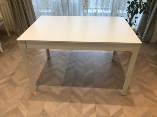 IKEA製ダイニングテーブル