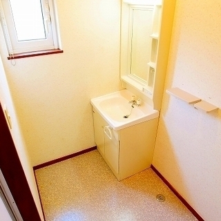 マルベリーハイツ1階角部屋★初期費用5万円★ − 千葉県