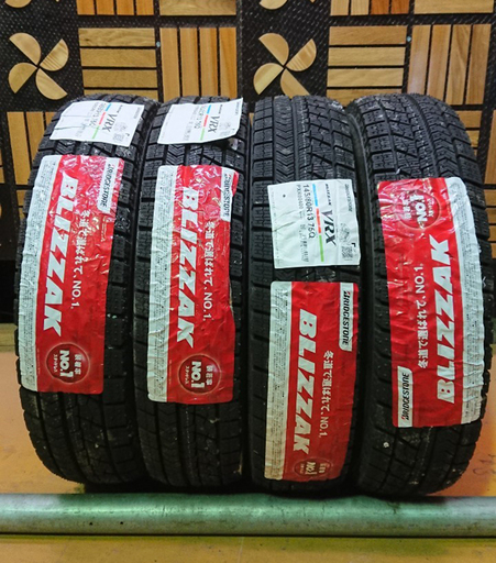 BS ブリザック　BLIZZAK VRX 145/80R13 17年製 スタッドレス(T1472wYGG)