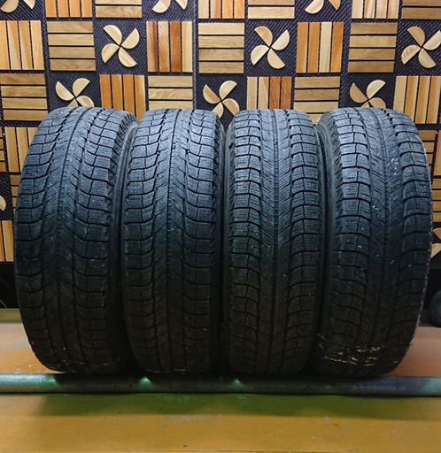 215/70R16 4本 ミシュラン MICHELIN LATITUDE XI-2 15年製 中古スタッドレス(T1475wYGG)