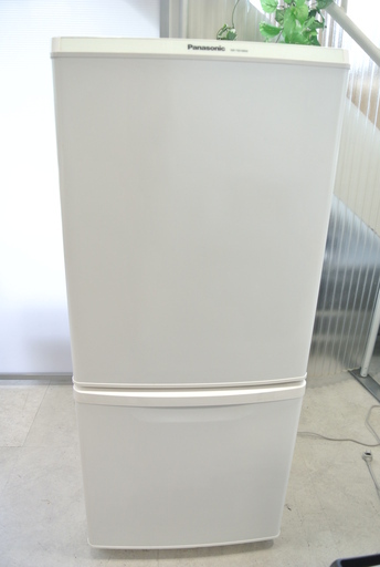 新生活に♪ パナソニック　ノンフロン冷凍冷蔵庫　２０１５年製　ＮＲ－ＴＢ１４８Ｗ　２ドア　１３８Ｌ　１～２人暮らし用