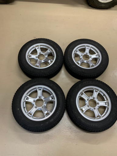 ブリザック　DM-V2 スタッドレス 175 80 16  ジムニー JA11