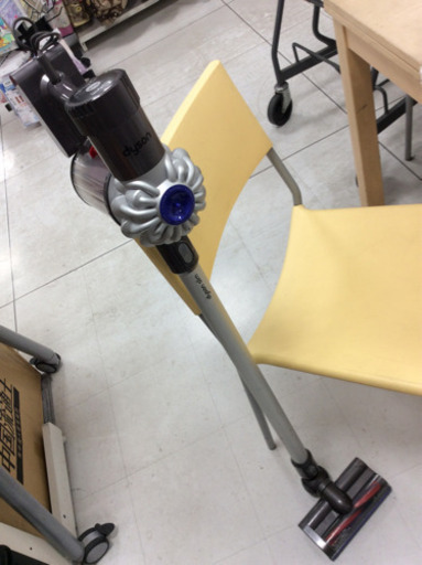 ハンディクリーナー Dyson DC62 サイクロン式 モーターヘッド 細かいキズあり