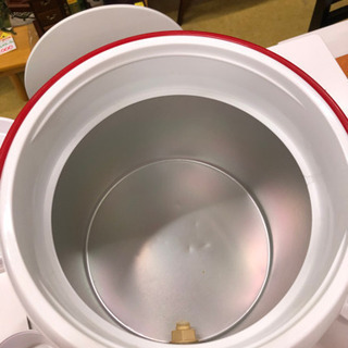 無料✨😚✨ハローキティ✨ウォータージャグ・水筒・折りたたみ足付✨😚✨中古品✨😚✨宮本リサイクルの画像