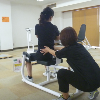 女性専用の30分フィットネスクラブ　簡単、効果的、仕事帰りに - 京都市