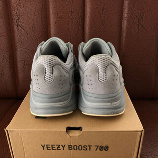 [USED] YEEZY BOOST 700 Inertia Mens 27cm sneakersの画像