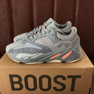 [USED] YEEZY BOOST 700 Inertia M...