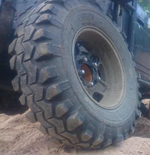 ジムニー　タイヤ　スワンパー