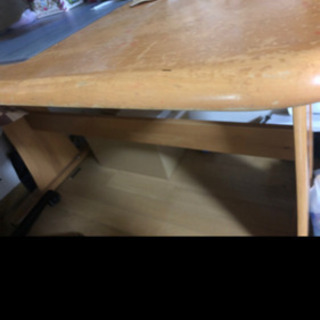テーブル
