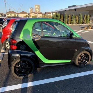 特別限定車　スマート フォーツーエレクトリックドライブ　ブラバスの画像