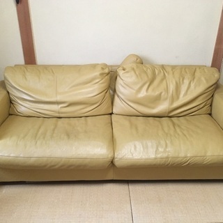 【交渉中】中古ソファーさしあげます(要引き取り)