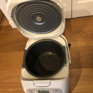 炊飯器の画像