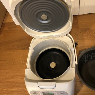 炊飯器の画像