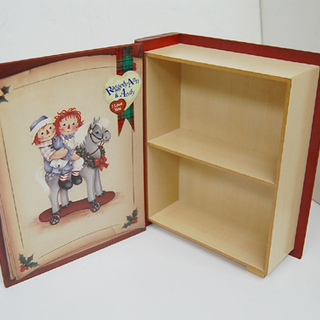 ラガディ アン アンディ 本型 木箱 エネスコ 小物入れ 収納 Raggedy Ann&Andy ENESCO レッド系 札幌市 清田区 平岡の画像