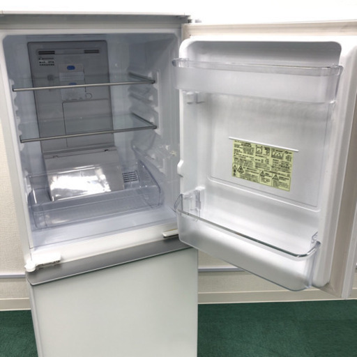 配達無料地域あり＊極美品＊シャープ 2017年製 137L＊人気のつけかえどっちも扉＊