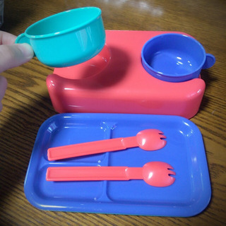 値下げ中！お弁当箱 ２段 カラフル ランチボックスの画像