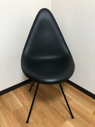 高級ブランド《Fritz Hansen》ドロップチェアー