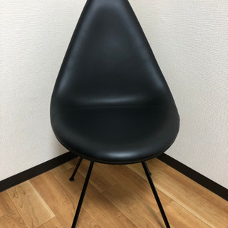 高級ブランド《Fritz Hansen》ドロップチェアー