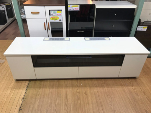【リサイクルサービス八光　田上店　配達・設置OK】エナメルホワイト＆ブラックガラス　60V型対応　テレビボード