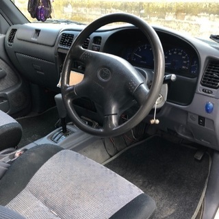 TOYOTA ハイラックス