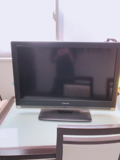 32インチ液晶テレビ