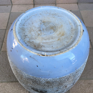 小さい丸型火鉢 径24cm◇火桶/火櫃/瓶掛/円形/陶器/木炭/囲炉裏/古道具の画像