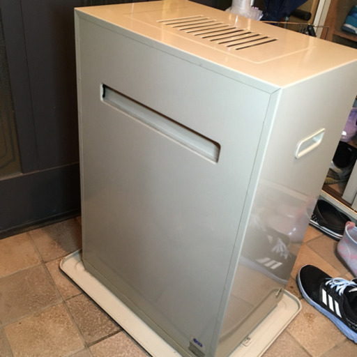 動作品/SANYO/石油ストーブ/OHR-A33型/容量4.0L/芯上下式放射型