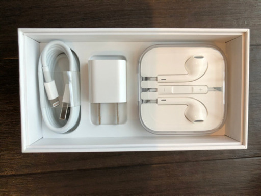 値下げ❗️美品❗️iPhone SE Gold 128 GB SIMフリー
