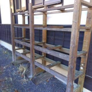 木の棚2つの画像