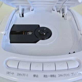 AM/FM CDラジオ 単2電池×6本/電源ケーブル 取説付き　オーム電機 RCR-87Z　防災グッズの画像