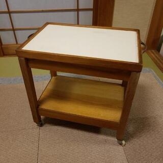 手作り　木製の台車