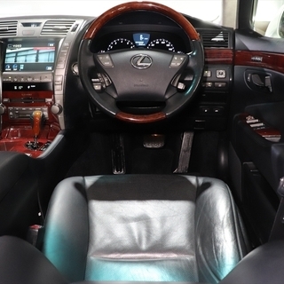 【車検２年付】  レクサス LS460 Iパッケージ 社外19inアルミ/ローダウン/地デジ☆自社ローン・オートローン全国対応の画像