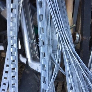 縛ります。 金属製バンド 1本あたりの画像