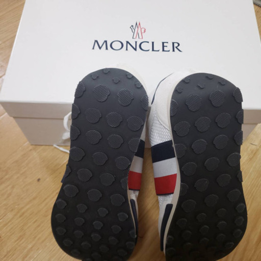 モンクレールスニーカー　新品