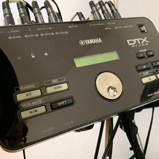 DTX562 ツインペダル、シンバル追加セットの画像