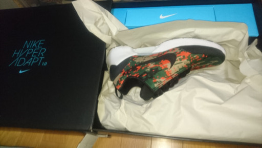めちゃカッコいい新品ナイキハイパーアダプト1.0.自動靴紐