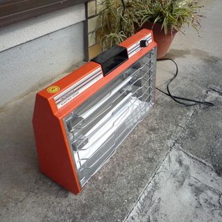 電気ストーブの画像